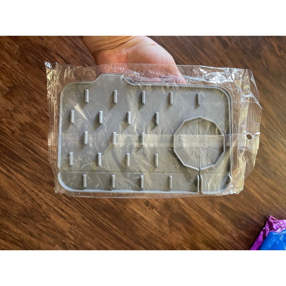 NWT Splash catcher draining for sink